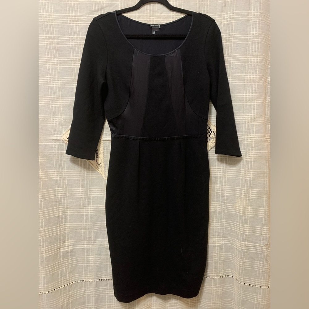 Club Monaco Medium Black Long Sleeve Dress Little black dress wardrobe essential